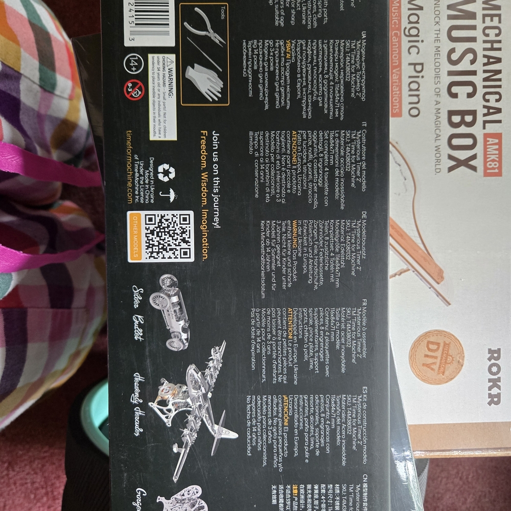 Metal Clock Model Kit - Picture 2 of 3